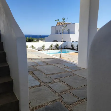 Tzitziki Villa